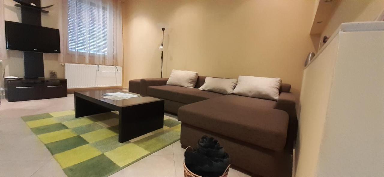 Monika Apartman Тапольца Экстерьер фото